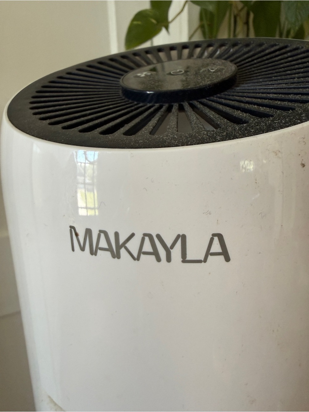 Makayla White Portable Humidifier / Diffuser - Picture 5 of 13